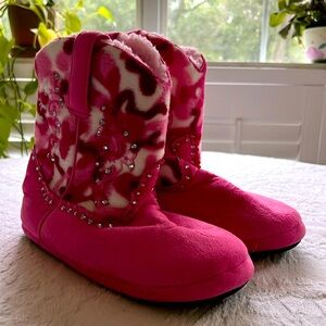 Cowgirl Boot Slippers – Pink Plush Western Cozy Indoor Shoes